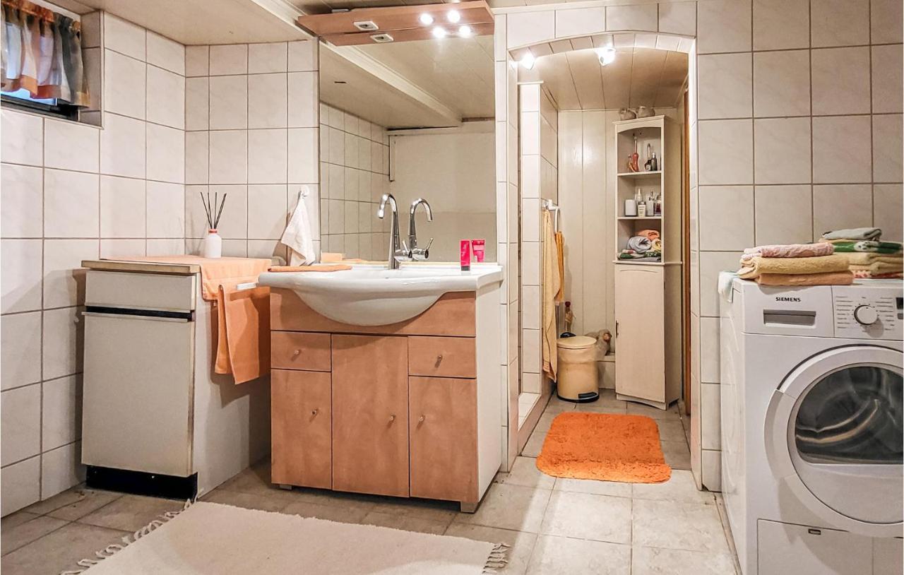 3 Bedroom Stunning Home In Єна Екстер'єр фото